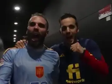 La selección española celebró por todo lo alto el pase a la fase final de la Nations League La selección española celebró por todo lo alto el pase a la fase final de la Nations League