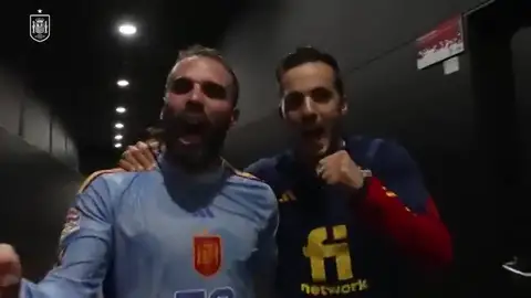 La selección española celebró por todo lo alto el pase a la fase final de la Nations League La selección española celebró por todo lo alto el pase a la fase final de la Nations League