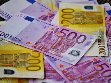 Billetes de 200 y 500 euros Billetes de 200 y 500 euros