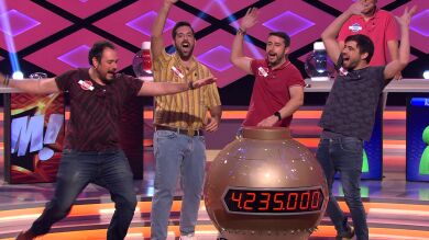 El increíble motivo por el que quieren el dinero ‘¿Por qué no de cañas?’… ¡Para comprar un pueblo!
