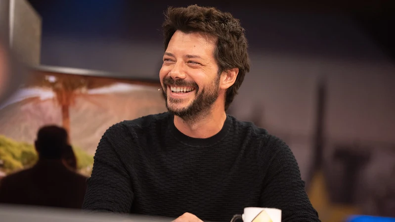 Álvaro Morte, sobre su personaje como ‘el profesor’: “Me lo voy a llevar conmigo el resto de mi vida” Pablo Motos ha preguntado al actor hasta qué punto le resulta "empalagoso" que se le reconozca por ser 'el profesor'
