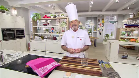 Karlos Arguiñano: el truco del ajo en el microondas para hacer mayonesa Karlos Arguiñano: el truco del ajo en el microondas para hacer mayonesa
