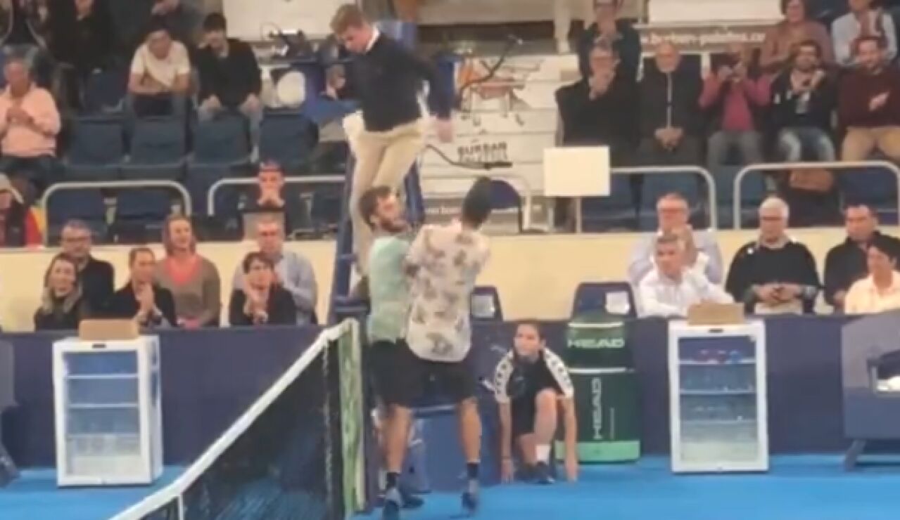 La pelea entre Moutet y Andreev en el ATP Challenger de Orleans