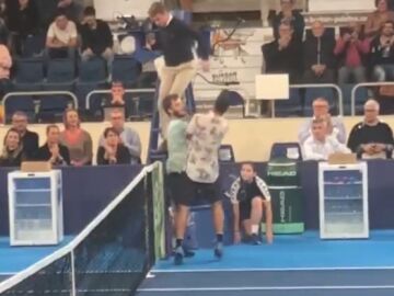 La pelea entre Moutet y Andreev en el ATP Challenger de Orleans