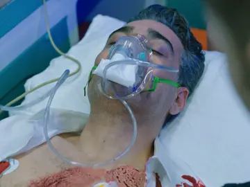 Avance de ‘Infiel’: El mundo de Volkan, a punto de derrumbarse mientras lucha por sobrevivir al lado de Asya Avance de ‘Infiel’: El mundo de Volkan, a punto de derrumbarse mientras lucha por sobrevivir al lado de Asya