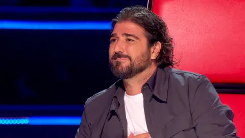 Juan Motos emociona a Antonio Orozco con su fandango en las Audiciones a ciegas: “Hay que tener mucho corazón” Juan Motos emociona a Antonio Orozco con su fandango en las Audiciones a ciegas: “Hay que tener mucho corazón”