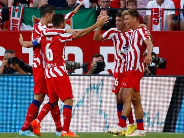 El Atlético se olvida del derbi y ahonda en la herida de un Sevilla a la deriva