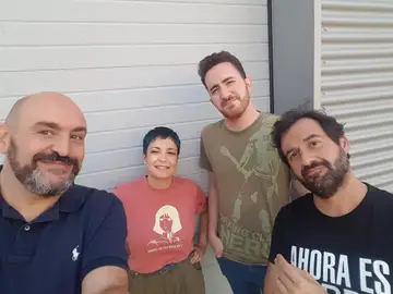 El halago más especial a ‘Los Dispersos’ de un icónico representante de los ‘Sindulfos’: “Siempre habéis sido un espejo en el que mirarnos” El halago más especial a ‘Los Dispersos’ de un icónico representante de los ‘Sindulfos’: “Siempre habéis sido un espejo en el que mirarnos”