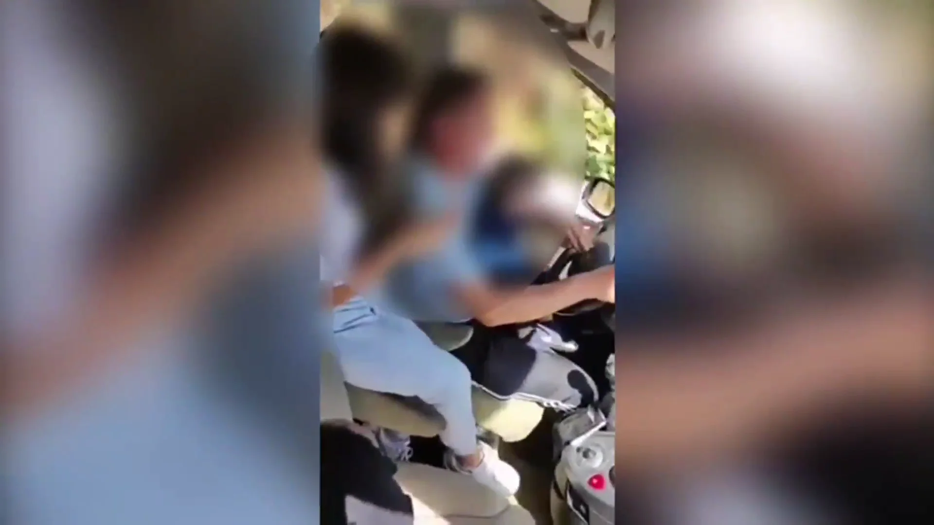 Imágenes de conducción temeraria en una carretera con dos carriles en Salamanca Imágenes de conducción temeraria en una carretera con dos carriles en Salamanca