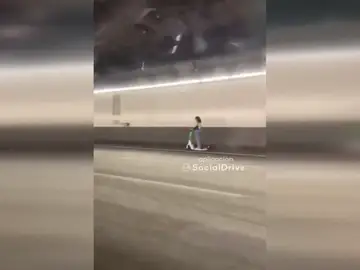 Circulando con patinete eléctrico por la M-30 Circulando con patinete eléctrico por la M-30