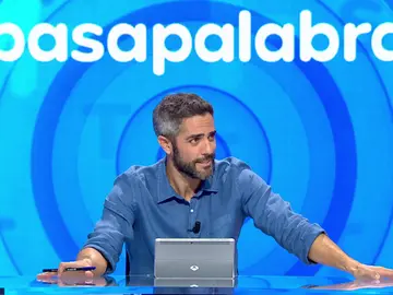 El troleo de Roberto Leal a Aura Garrido por su timidez en ‘La Pista’ El troleo de Roberto Leal a Aura Garrido por su timidez en ‘La Pista’