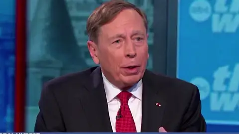 David Petraeus, exdirector de la CIA David Petraeus, exdirector de la CIA