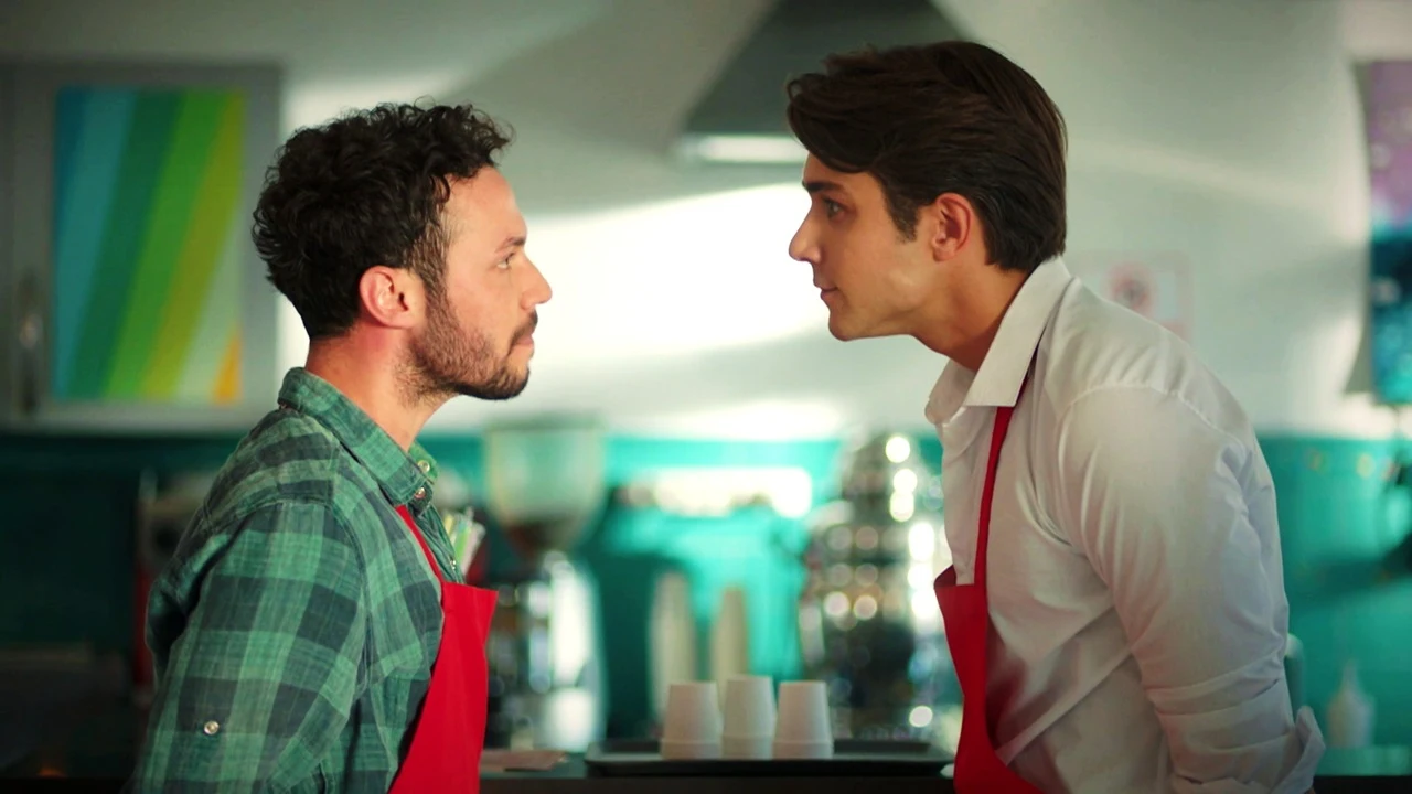 Doruk y Selim se enfrentan por Asiye: “Mejor busca a otra chica si no quieres tener problemas" Doruk y Selim se enfrentan por Asiye: “Mejor busca a otra chica si no quieres tener problemas"