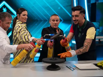 ¿Qué le ocurre a un plátano si lo quemas? Marron lo comprueba en directo en 'El Hormiguero' ¿Qué le ocurre a un plátano si lo quemas? Marron lo comprueba en directo en 'El Hormiguero'