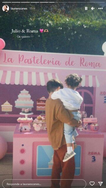 Laura Escanes publica una emotiva imagen de Julio cogiendo a Roma en brazos