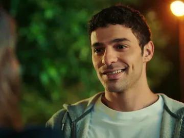 Melisa visita a Kadir a escondidas de Akif y Nebahat: “Te quiero, Kadir Eren" Melisa visita a Kadir a escondidas de Akif y Nebahat: “Te quiero, Kadir Eren"
