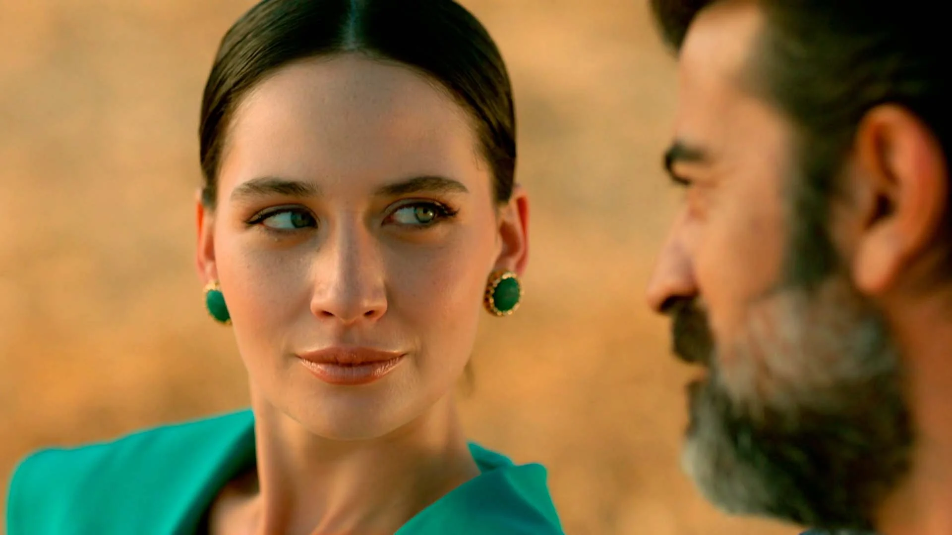 Abdülkadir compra a Betül unos terrenos de los Yaman: “Te sorprenderé mucho más" Abdülkadir compra a Betül unos terrenos de los Yaman: “Te sorprenderé mucho más"