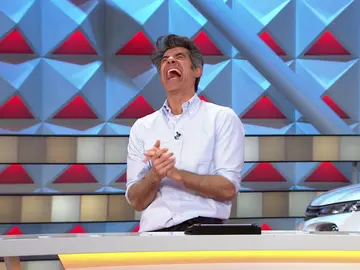 La respuesta surrealista de Xurxo en el exprés… ¡que provoca la risa imparable de Jorge Fernández! La respuesta surrealista de Xurxo en el exprés… ¡que provoca la risa imparable de Jorge Fernández!