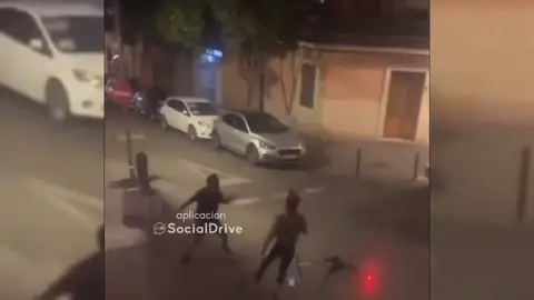 Dos hombres se enfrentan a machetazos en Llobregat Dos hombres se enfrentan a machetazos en Llobregat
