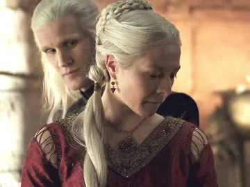 Daemon y Rhaenyra en 'La Casa del Dragón' Daemon y Rhaenyra en 'La Casa del Dragón'