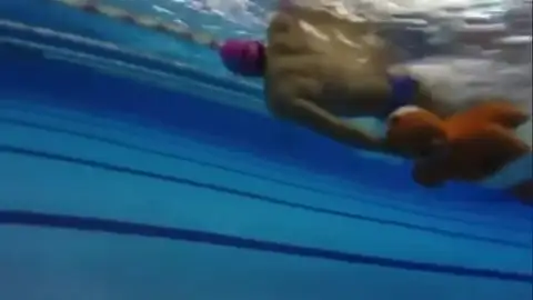 De Campeón del Mundo a Héroe del Mar De Campeón del Mundo a Héroe del Mar