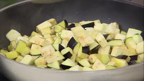 Cocina las berenjenas a fuego medio Cocina las berenjenas a fuego medio