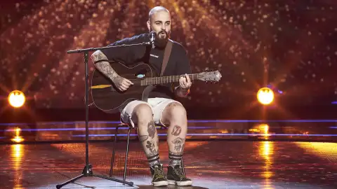 Oriol López nos hace viajar a la niñez cantando ‘Asignatura pendiente’ de ‘La Voz’ Oriol López nos hace viajar a la niñez cantando ‘Asignatura pendiente’ de ‘La Voz’