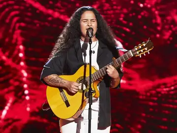 Salma Díaz se lleva un pleno al enamorar en ‘La Voz’ interpretando ‘Casi te rozo’ de Vanesa Martín Salma Díaz se lleva un pleno al enamorar en ‘La Voz’ interpretando ‘Casi te rozo’ de Vanesa Martín