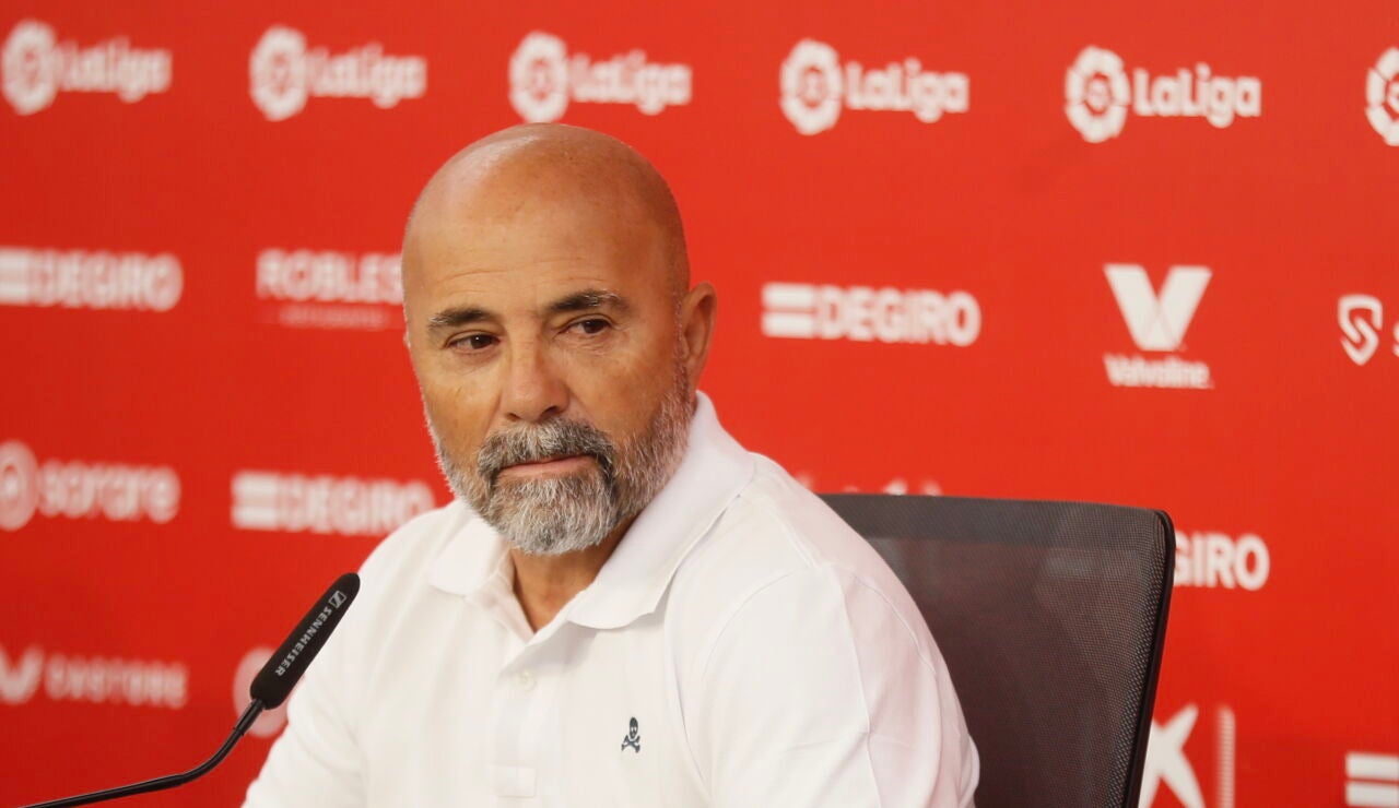 Jorge Sampaoli en rueda de prensa durante su presentación como nuevo entrenador del Sevilla