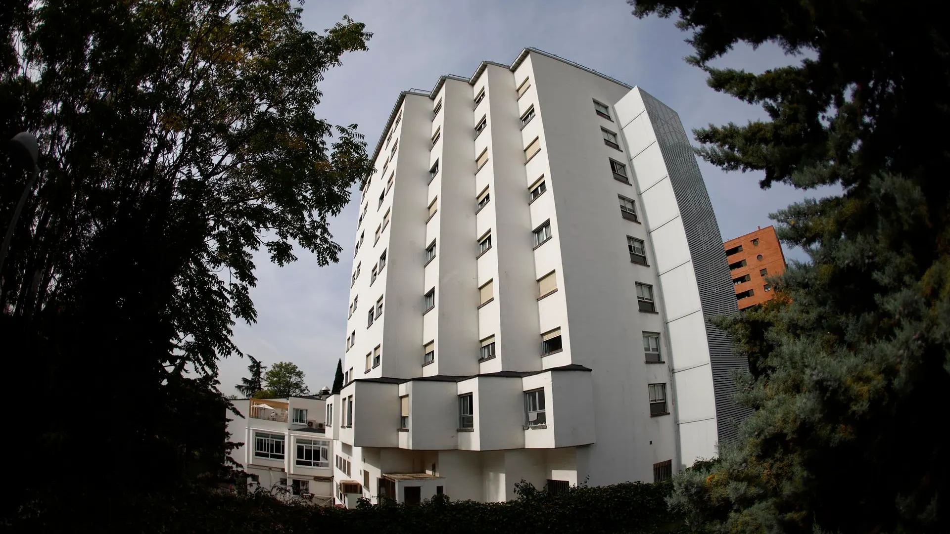 Fachada del Colegio Mayor Elías Ahuja, en Madrid Fachada del Colegio Mayor Elías Ahuja, en Madrid