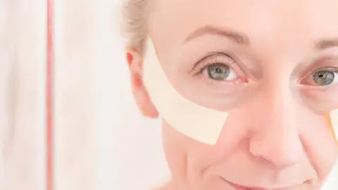 'Face Taping' 'Face Taping'