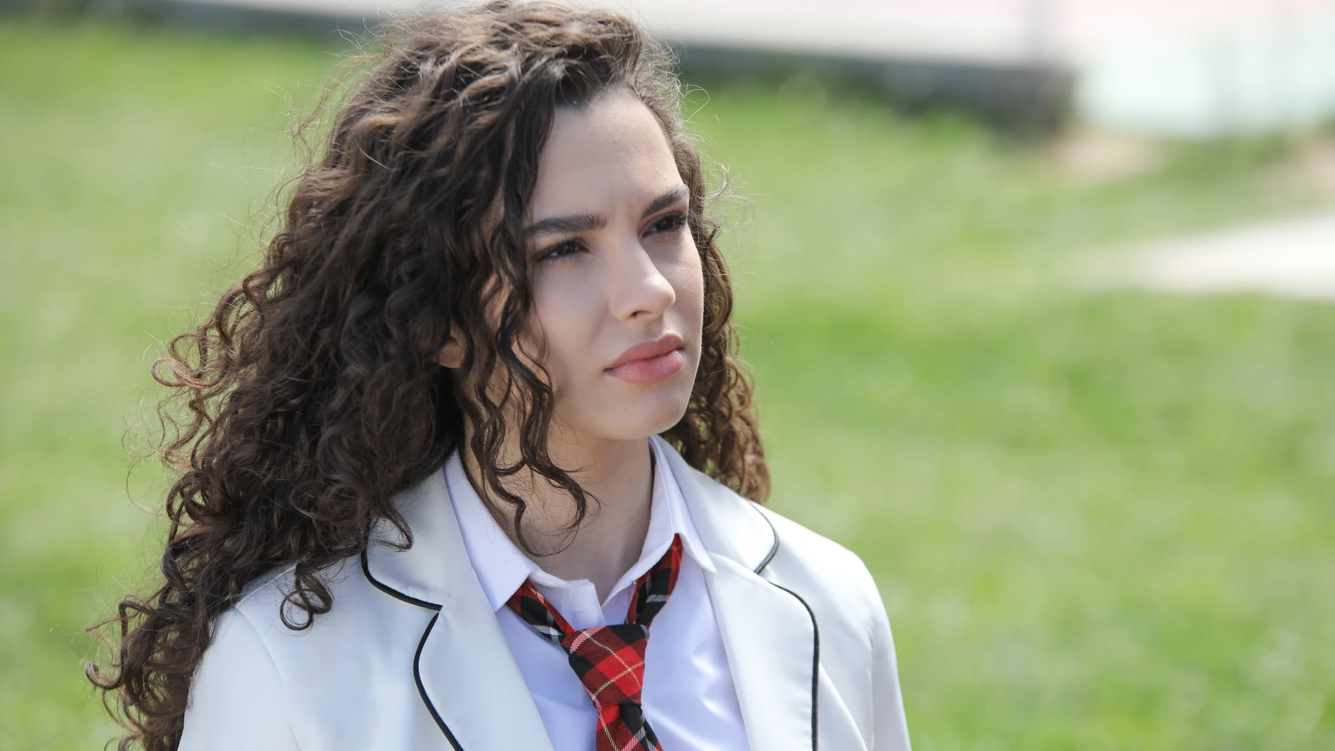 En el último capítulo de 'Hermanos': Asiye se enfrenta a Selim delante de Doruk y le deja claros sus sentimientos hacia él