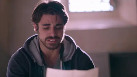 La desgarradora carta de despedida de Andrea deja a Ciriaco sin consuelo: “Sé que es lo mejor” La desgarradora carta de despedida de Andrea deja a Ciriaco sin consuelo: “Sé que es lo mejor”