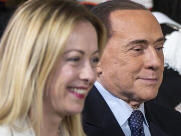 Giorgia Meloni y Silvio Berlusconi