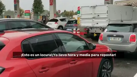 Complicada situación en las gasolineras francesas Complicada situación en las gasolineras francesas