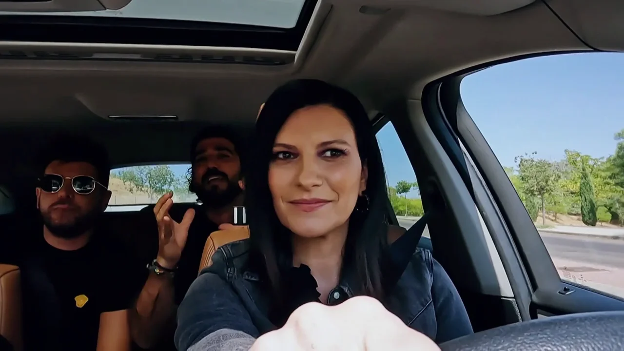 Laura Pausini se enfrenta al reto viral para elegir qu&eacute; har&iacute;a con el resto de coaches: &iquest;Con cu&aacute;l tendr&iacute;a una noche loca? 