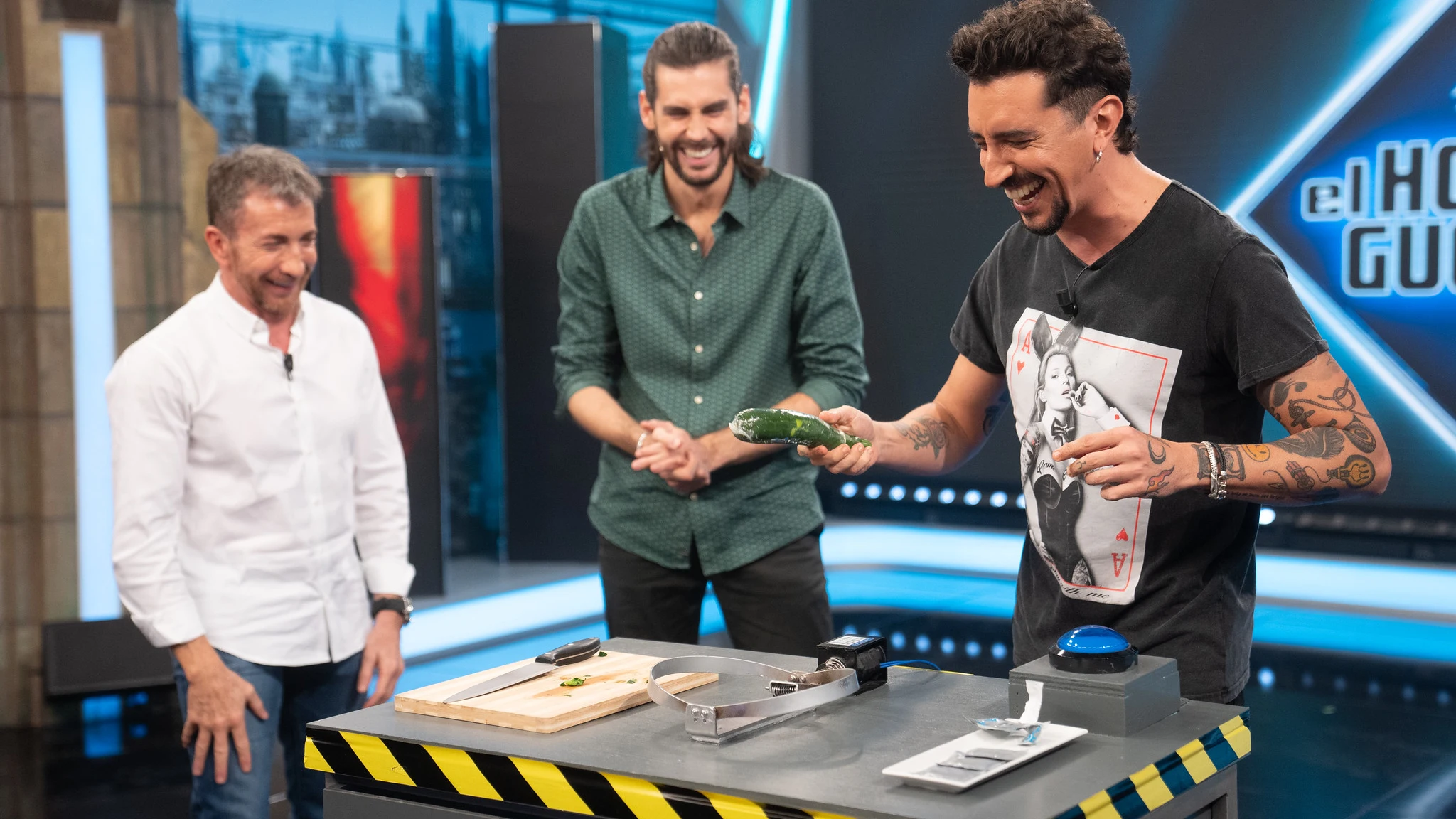 Marron pone al límite la resistencia de un preservativo en ‘El Hormiguero’ Marron pone al límite la resistencia de un preservativo en ‘El Hormiguero’