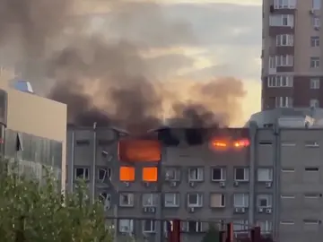 Uno de los edificios atacados por drones kamikazes en Kiev Uno de los edificios atacados por drones kamikazes en Kiev