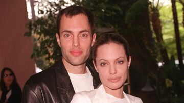 Angelina Jolie junto a su hermano James Haven