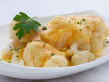 Receta de coliflor con sabayón, de Arguiñano: "Verdura sana donde las haya"