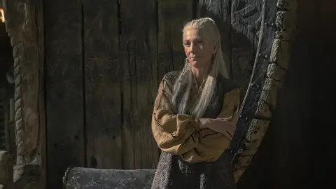 Eve Best como Rhaenys Targaryen Eve Best como Rhaenys Targaryen