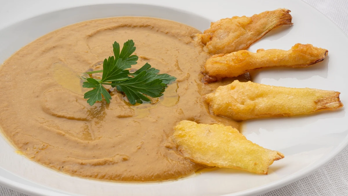 Crema de lentejas con fritos de cebolleta, de Arguiñano: "Una receta vegana, rica, fácil y barata" Crema de lentejas con fritos de cebolleta, de Arguiñano: "Una receta vegana, rica, fácil y barata"