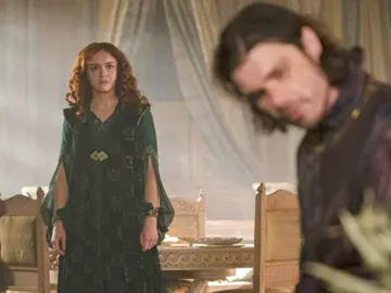 Olivia Cooke y Matthew Needham como Alicent y Larys en 'La Casa del Dragón' Olivia Cooke y Matthew Needham como Alicent y Larys en 'La Casa del Dragón'