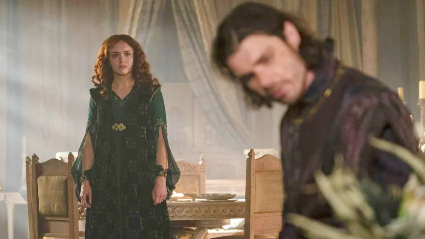 Olivia Cooke y Matthew Needham como Alicent y Larys en 'La Casa del Dragón' Olivia Cooke y Matthew Needham como Alicent y Larys en 'La Casa del Dragón'