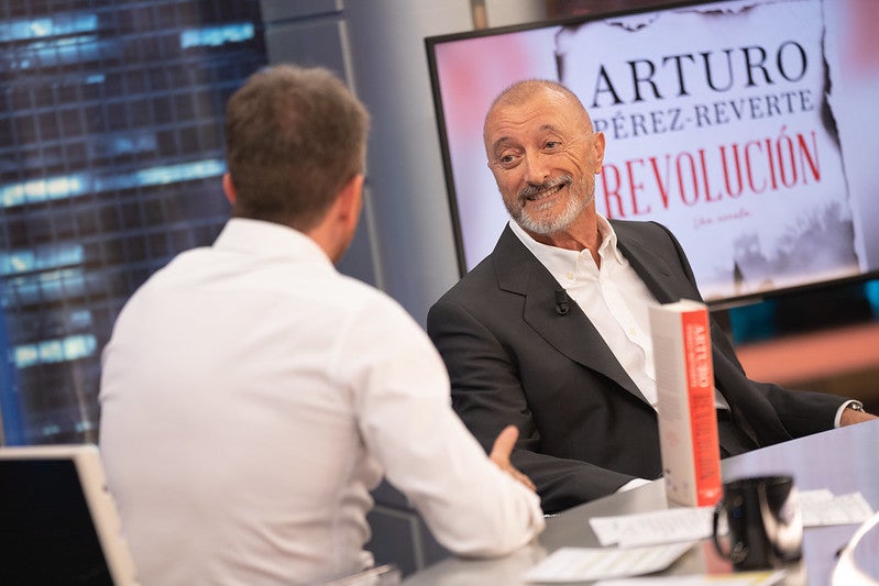 Arturo Pérez-Reverte confiesa que robó un banco con 25 años: "