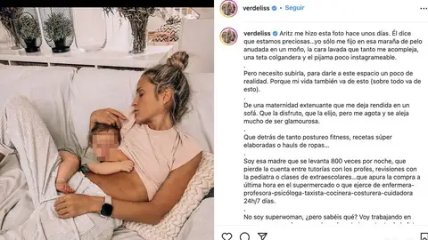 Verdeliss dándole el pecho a su hija Deva Verdeliss dándole el pecho a su hija Deva