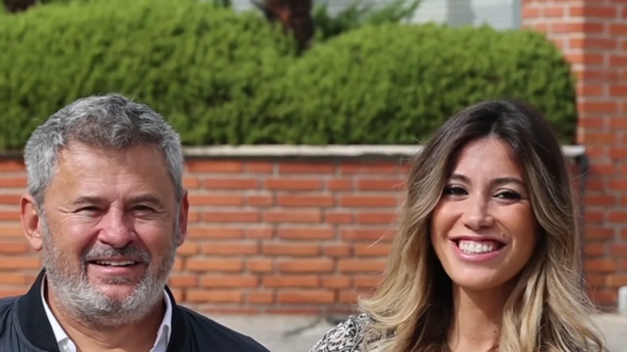 Miki Nadal y Helena Aldea: Así han salido del hospital con su hija recién nacida Miki Nadal y Helena Aldea: Así han salido del hospital con su hija recién nacida