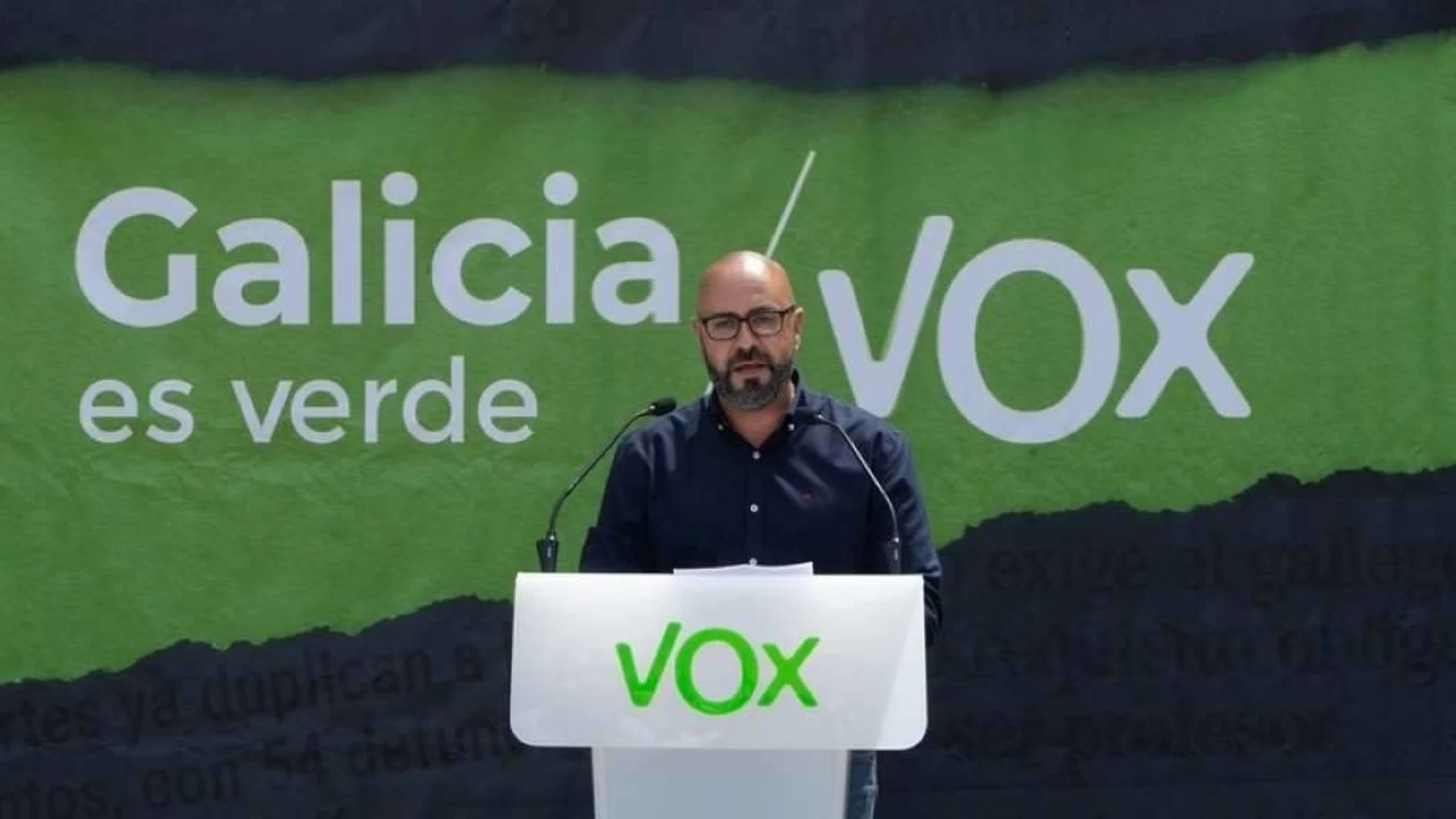 El líder de Vox en A Coruña abandona el partido