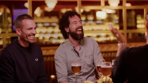 Pablo Motos a Juan y Damián: “Hay un momento muy patético que es cuando te enfadas con un muñeco” Pablo Motos a Juan y Damián: “Hay un momento muy patético que es cuando te enfadas con un muñeco”