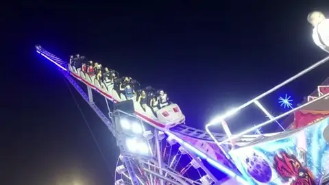 Un fallo técnico deja atrapados a unos jóvenes en una atracción de feria en Vecindario, Gran Canaria Un fallo técnico deja atrapados a unos jóvenes en una atracción de feria en Vecindario, Gran Canaria